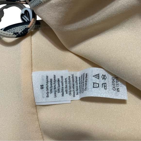 Wildfox Sports Bra.  Size:L - Picture 8 of 10